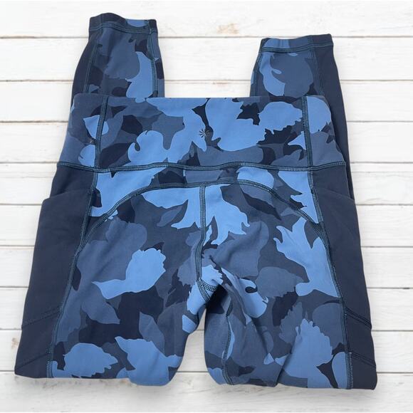 Athleta All in Blue Camo Activewear Leggings Size Small - Picture 5 of 5